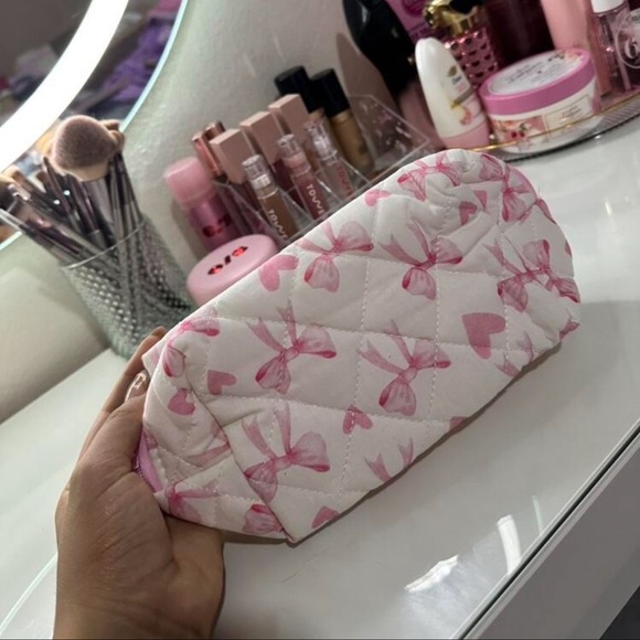 Pink Bow and Heart Cosmetic Bag - Picture 8 of 8